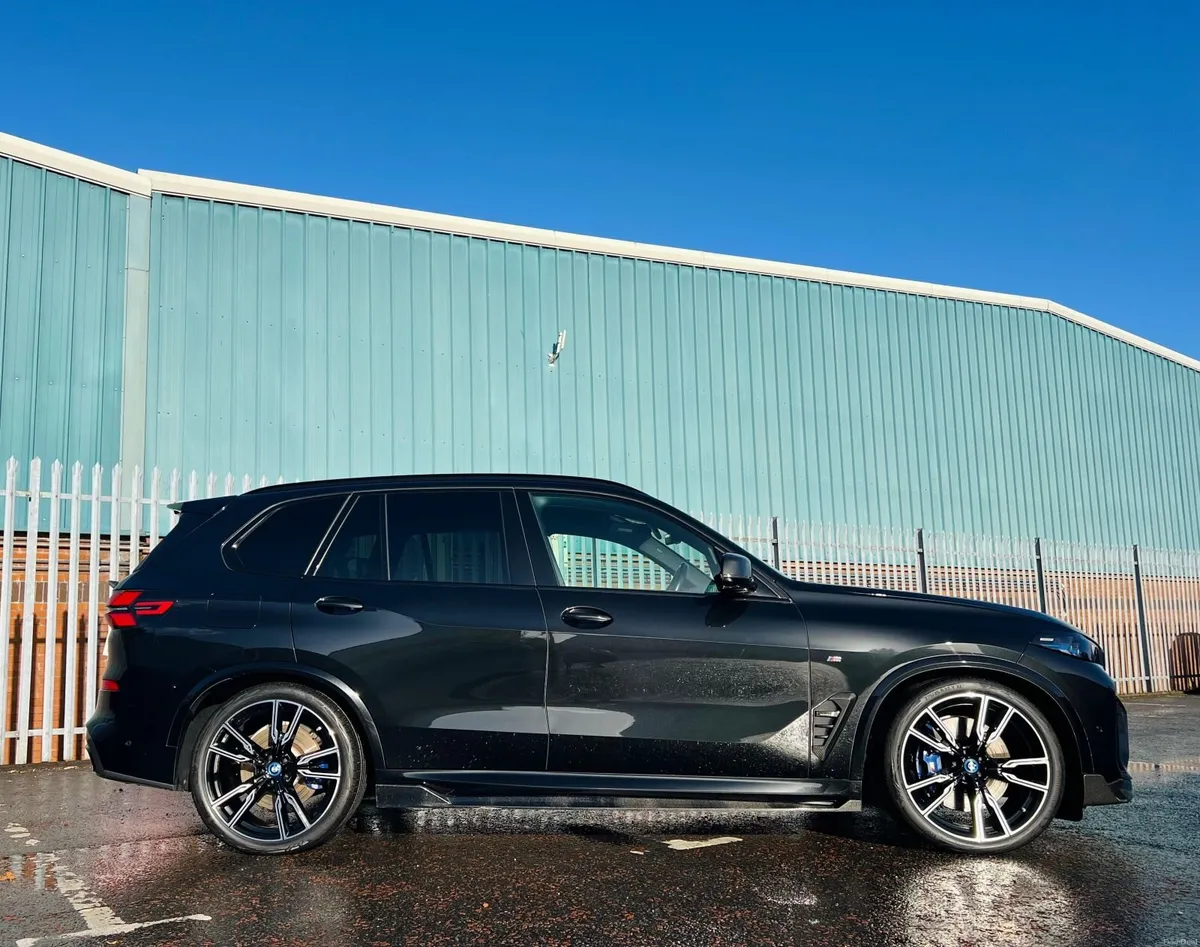 BMW X5 DUBLIN REG DEMO 2023 50e FACTORY CARBON KIT - Image 1