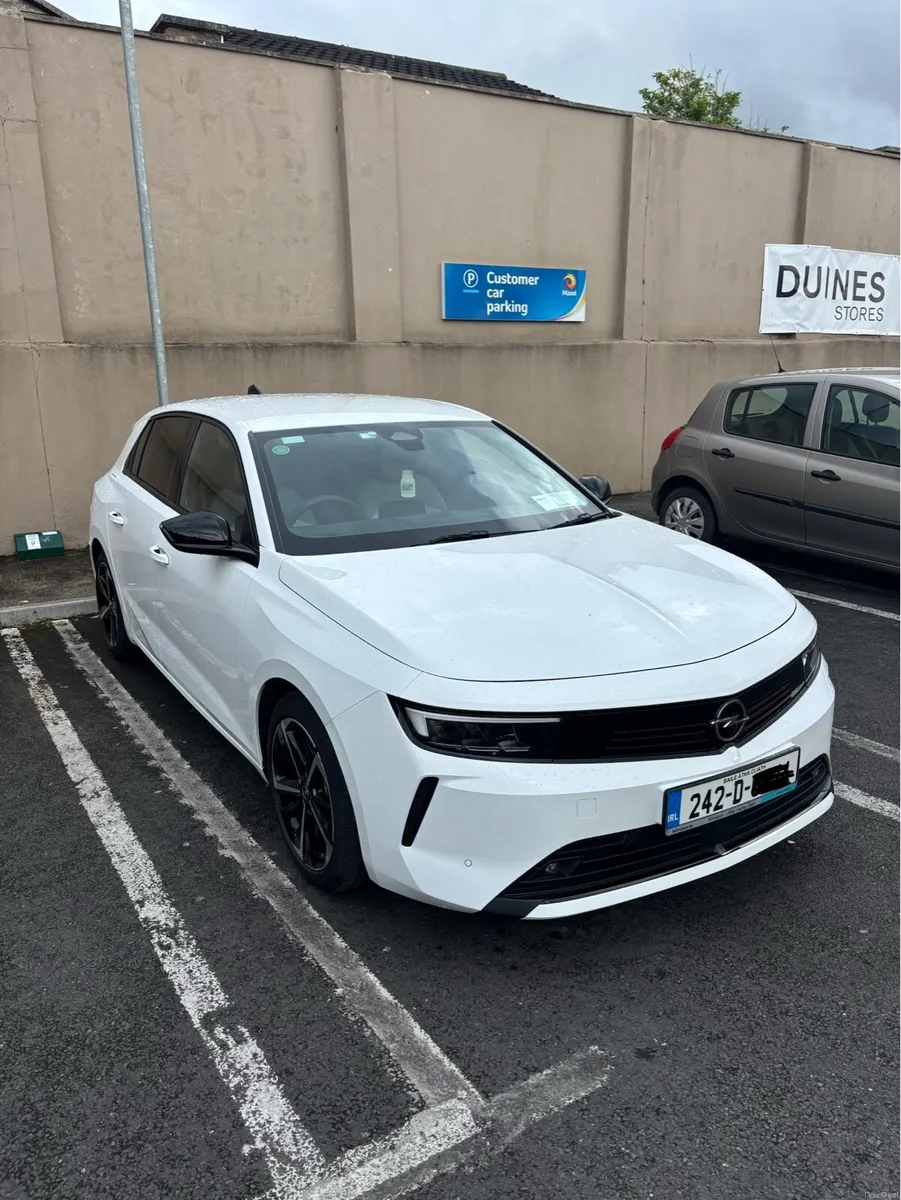 Opel Astra 1.2 Petrol - Elegance - Image 1