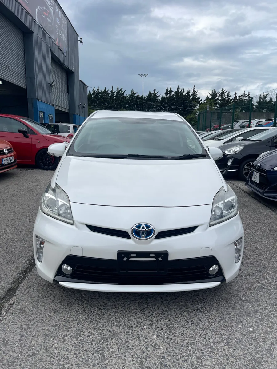 2013 Toyota Prius hybrid automatic leather spec - Image 3