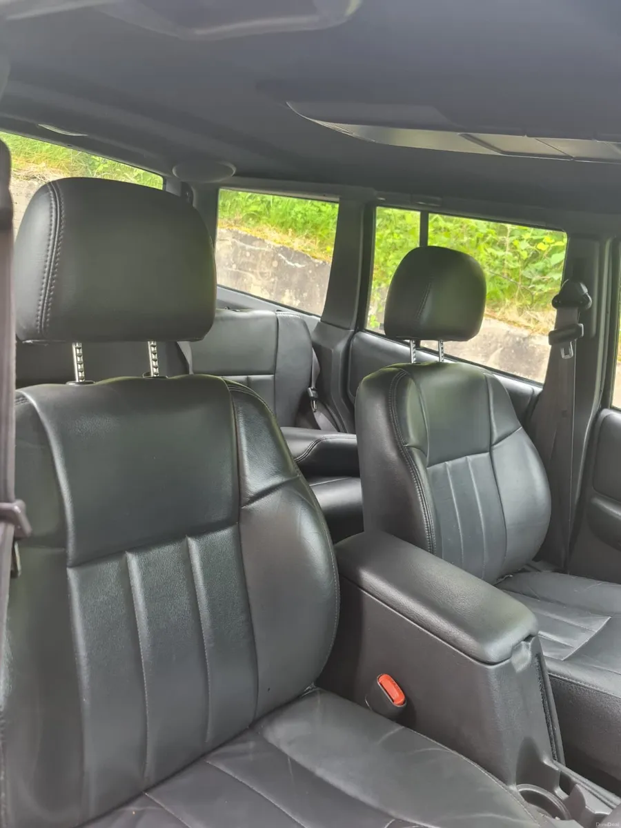 Jeep Cherokee XJ 60th anniversary edition - Image 3