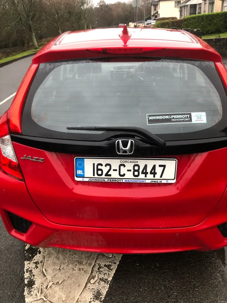 Car - Image 3