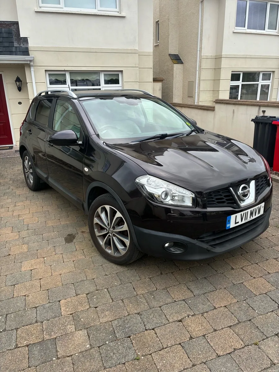 Nissan Qashqai Tekna 2.0 4x4 - Low Mileage/UK Reg - Image 1