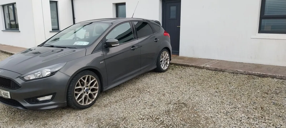 Ford Focus 2018 - Image 2
