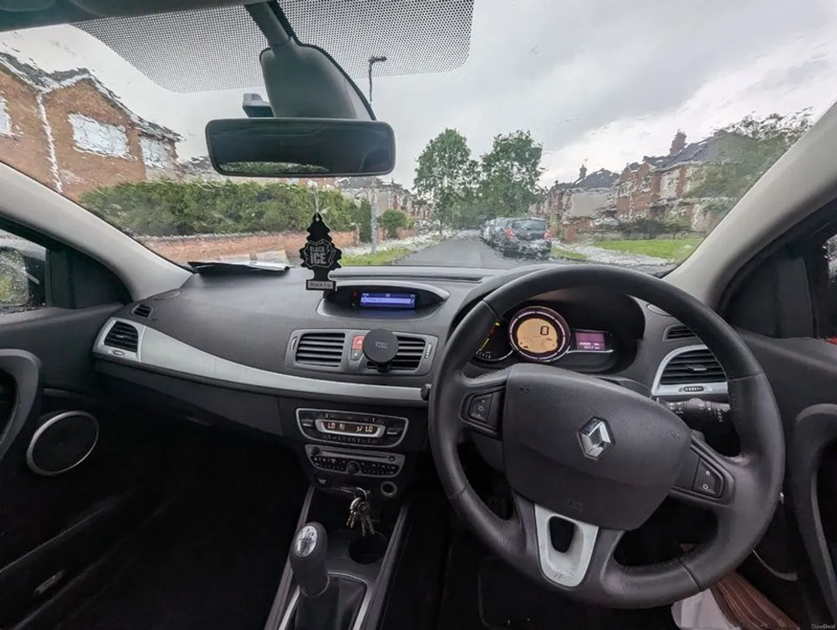 2010 Renault Megane - Image 4