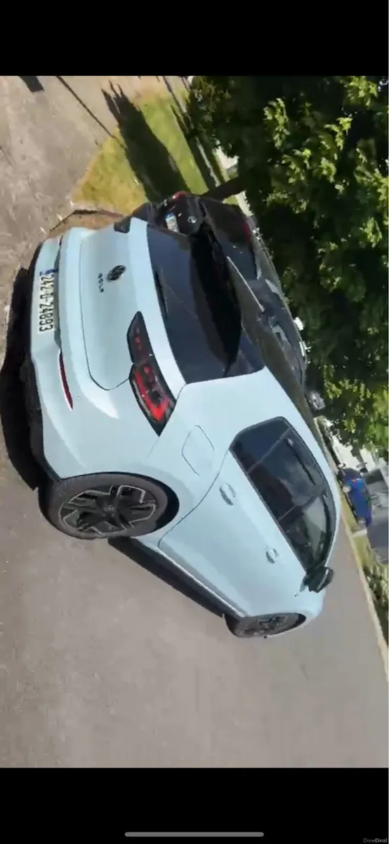 Volkswagon Golf R-Line 2.0 Diesal 150BHP - Image 3