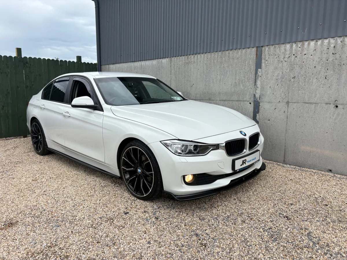 BMW 3-Series 2013 - Image 3