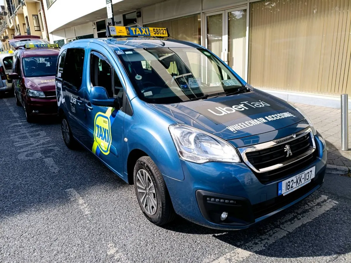AUTOMATIC Wheelchair taxi for sale - Image 2