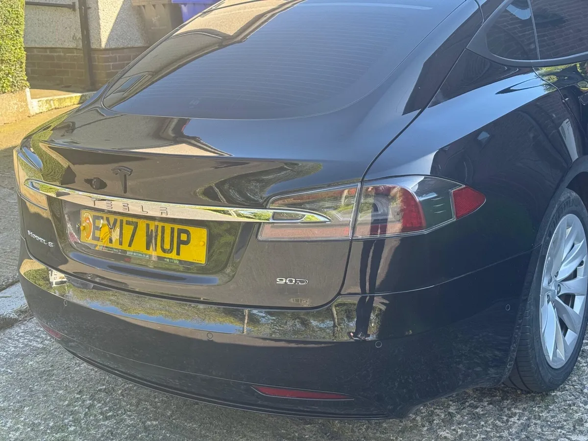 Tesla Model S 2017 90D dual range - Image 5