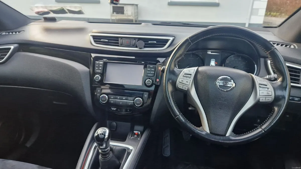 Nissan Qashqai 2017 - Image 2