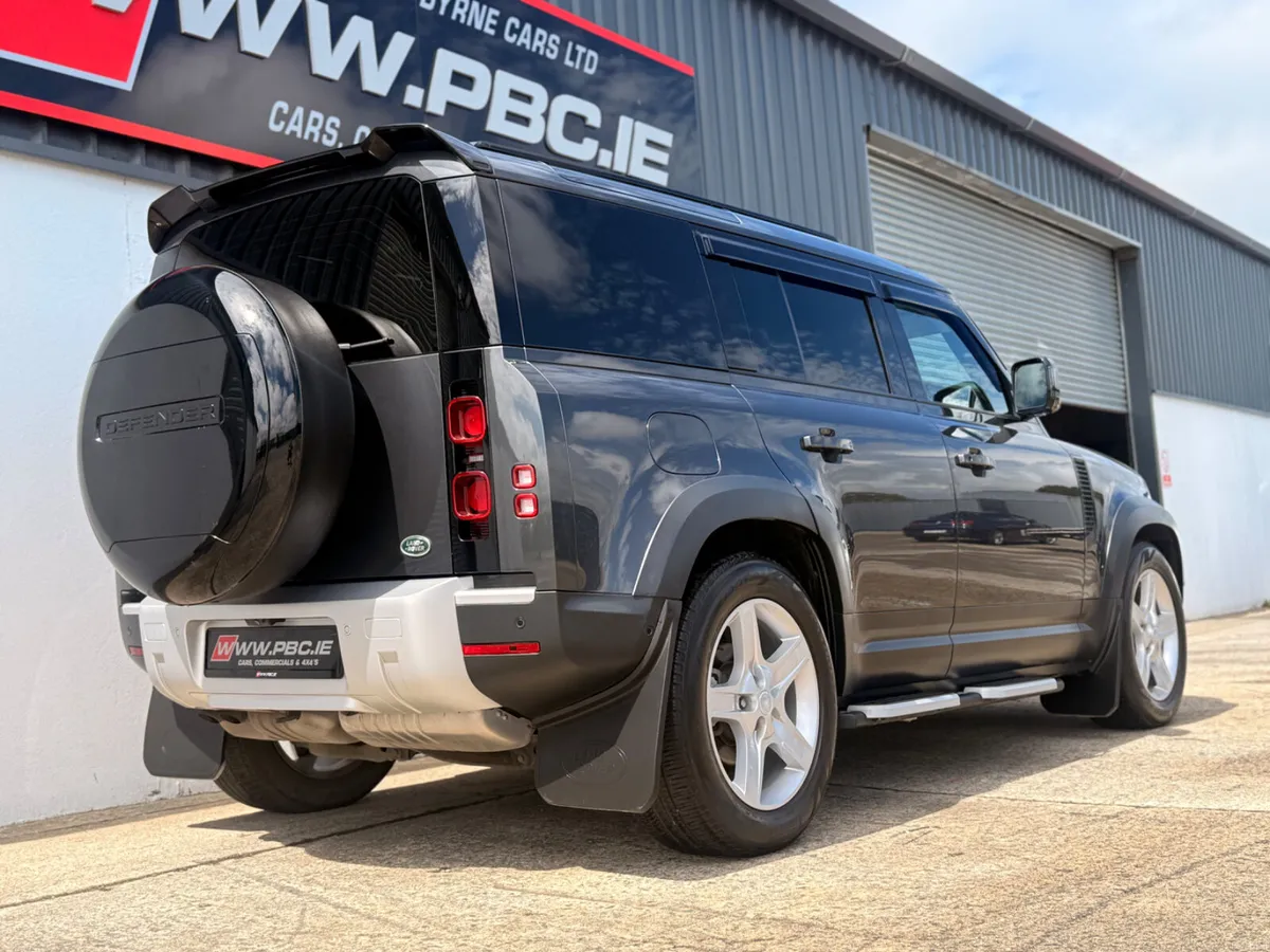 Land Rover Defender  3.0Tdi 110 3 Seater 2023 - Image 4