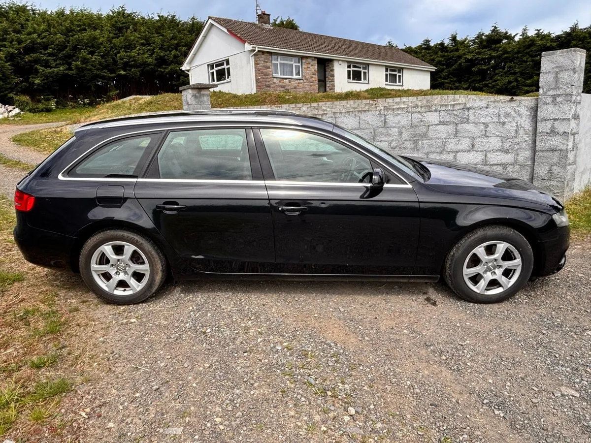 Audi A4 Estate - Image 4