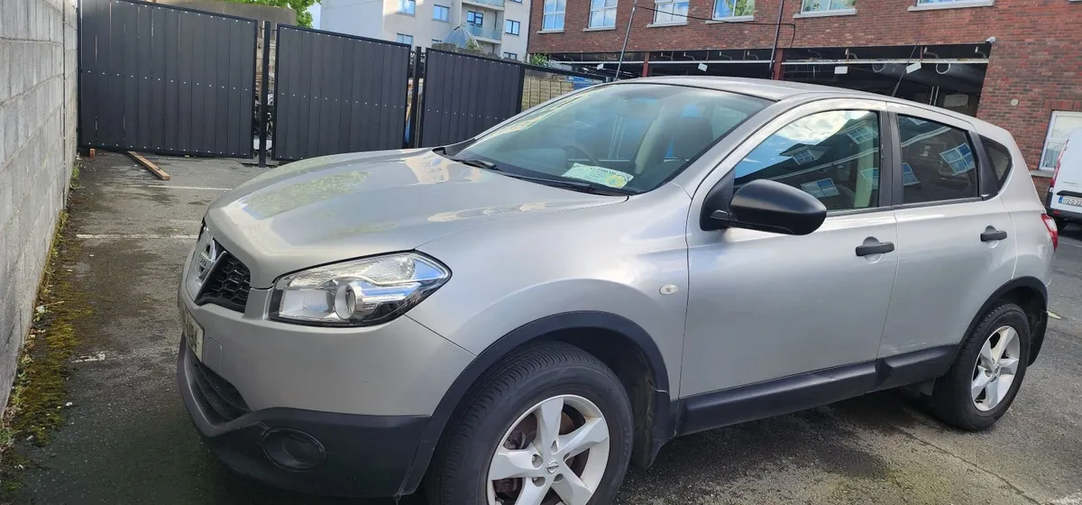 Nissan Qashqai 2011 - Image 2