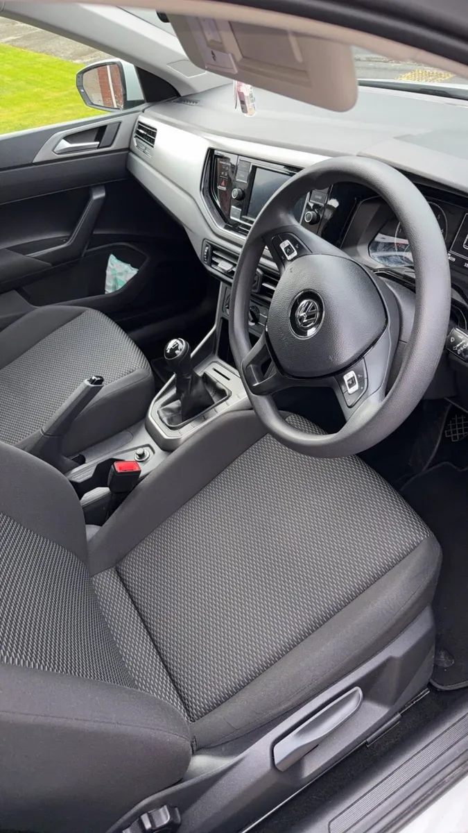 Car - Image 2