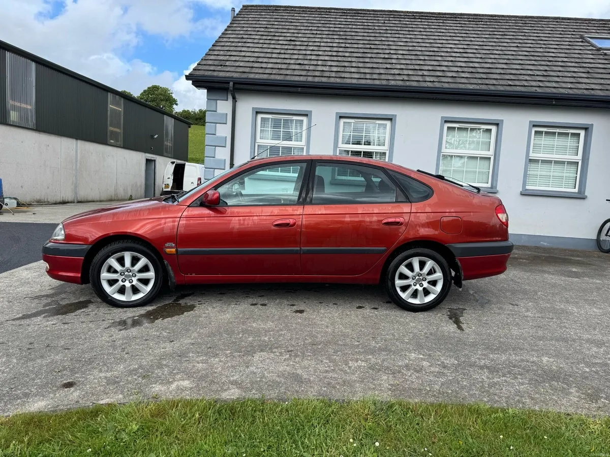 Toyota Avensis - Image 2
