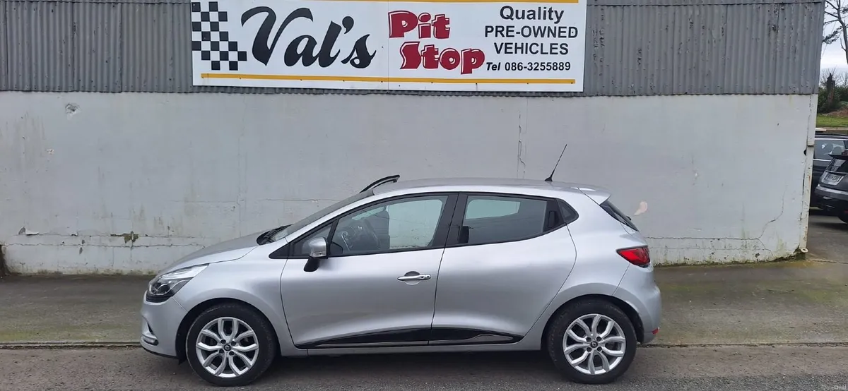 Renault Clio 2017 - Image 2