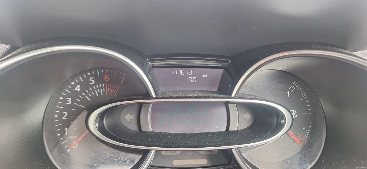 Renault Clio 2017 - Image 6