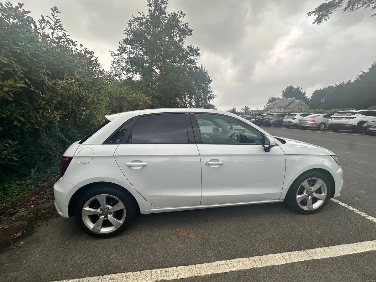Audi A1 2016 - Image 2