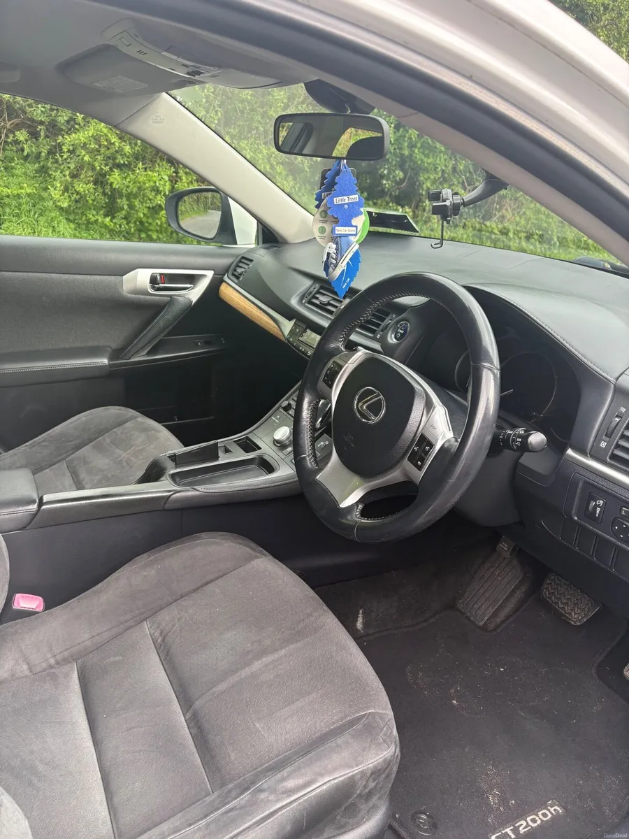 Lexus CT 2011 - Image 3