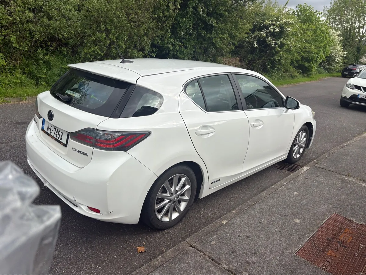 Lexus CT 2011 - Image 4
