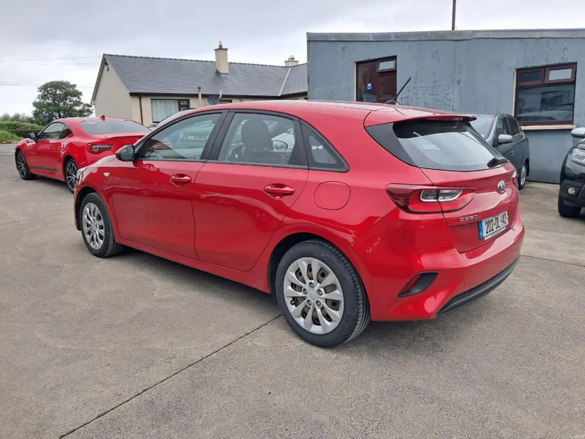 Kia Ceed 1.4 MPI LIMITED EDITION SUPPLY 5DR - Image 4