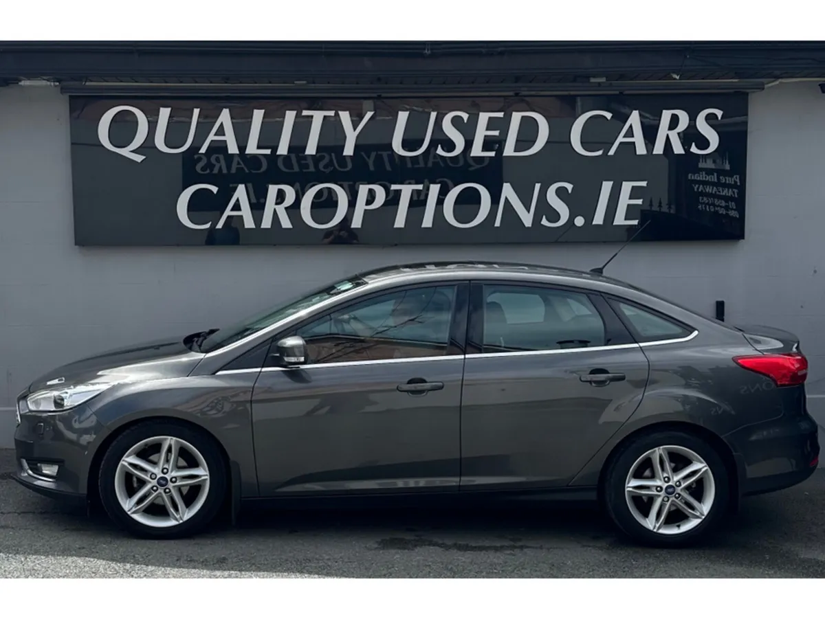 Ford Focus TITANIUM 1.5 //POWER SHIFT// - Image 2