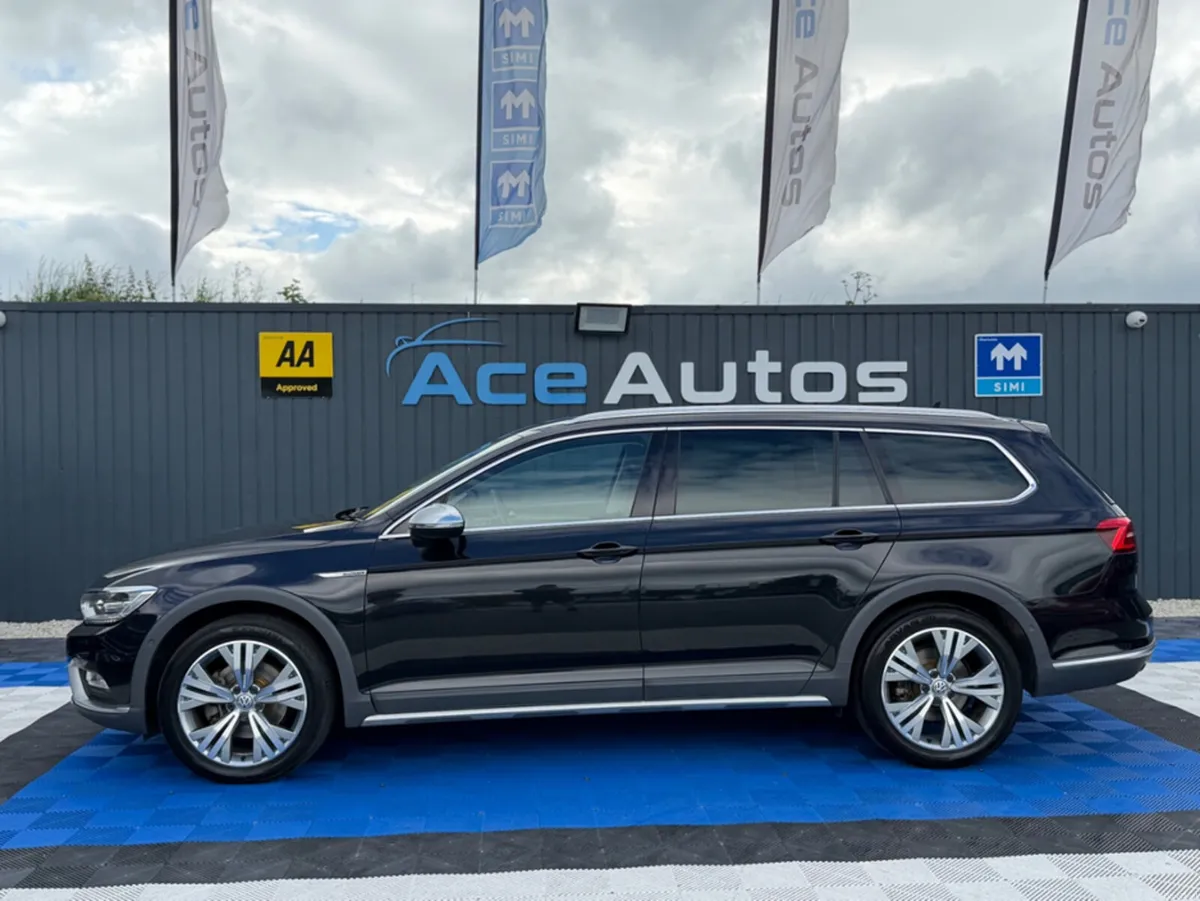 Volkswagen Passat ALLTRACK - 4WD - 2.0L DIESEL - A - Image 4