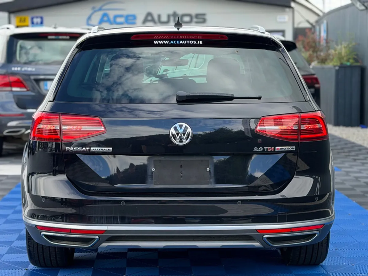 Volkswagen Passat ALLTRACK - 4WD - 2.0L DIESEL - A - Image 6
