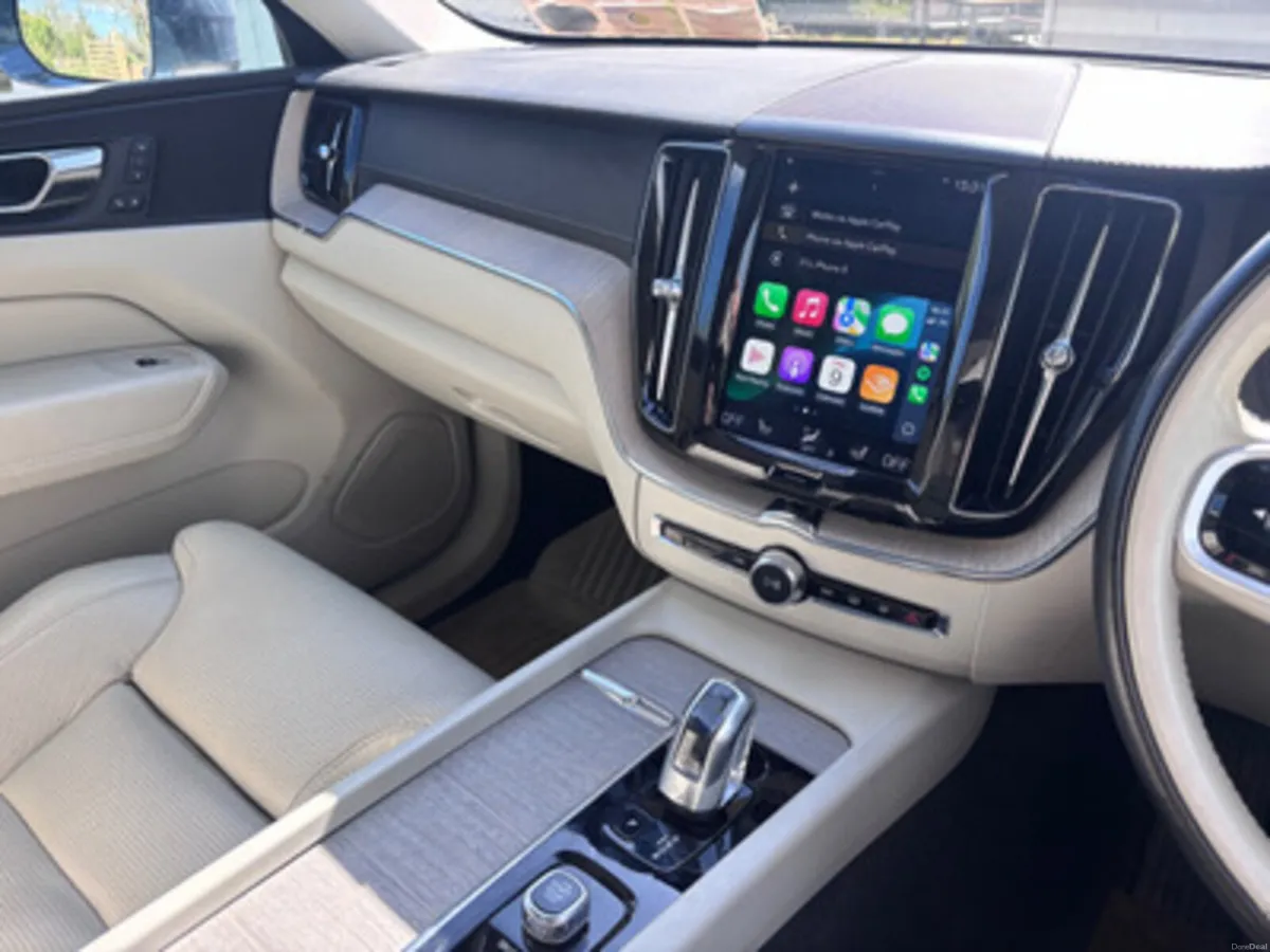 Volvo XC60 - Image 2
