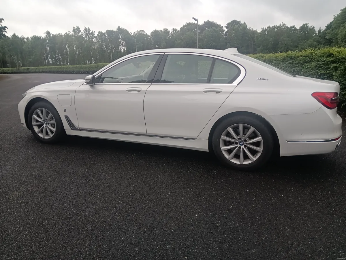 💥2017 BMW 740E iPERFORMANCE 2.0 AUTO LOW KMS💥 - Image 4