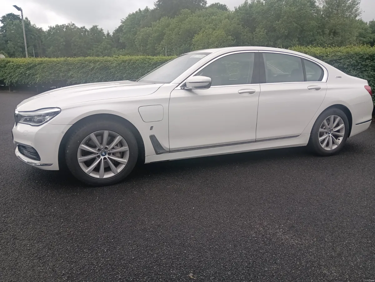 💥2017 BMW 740E iPERFORMANCE 2.0 AUTO LOW KMS💥 - Image 3