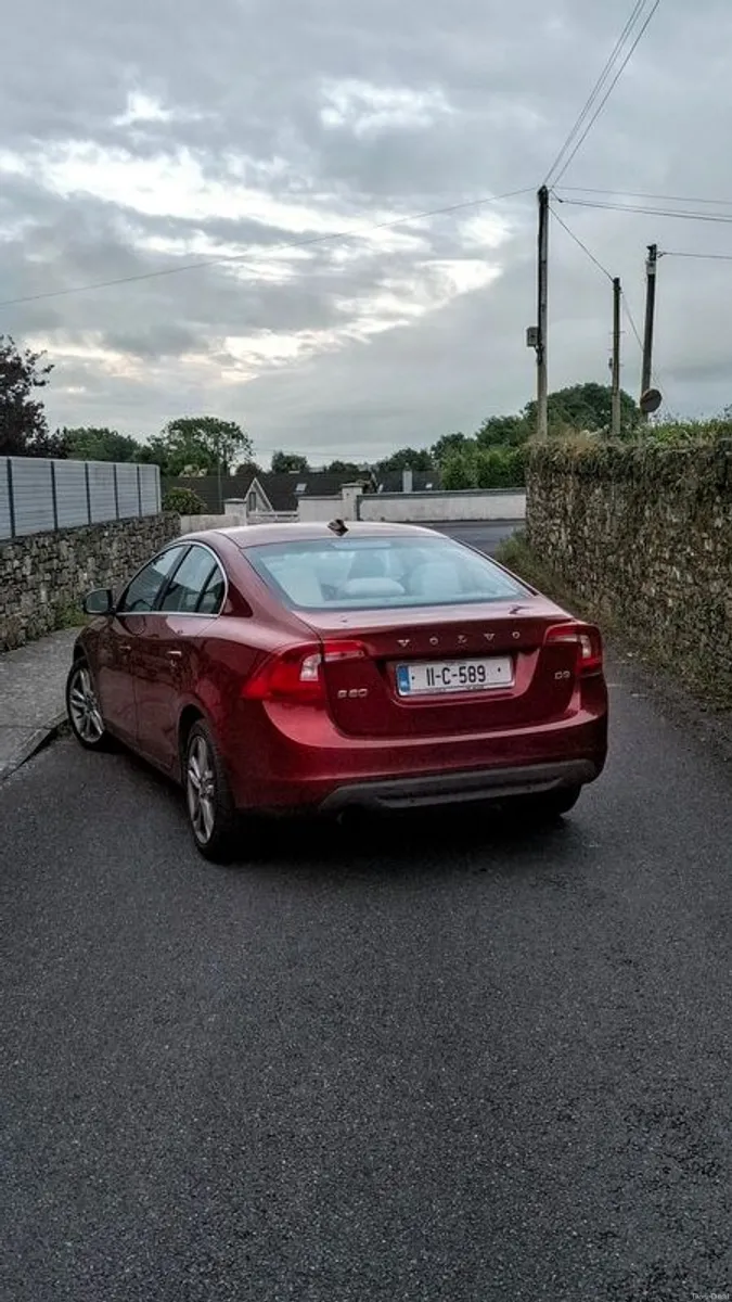 2011 Volvo S60 SE Lux D3 - Image 2