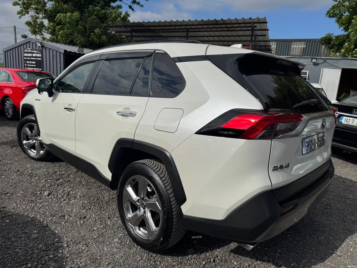 Toyota RAV4 Hybrid Automatic - Image 3