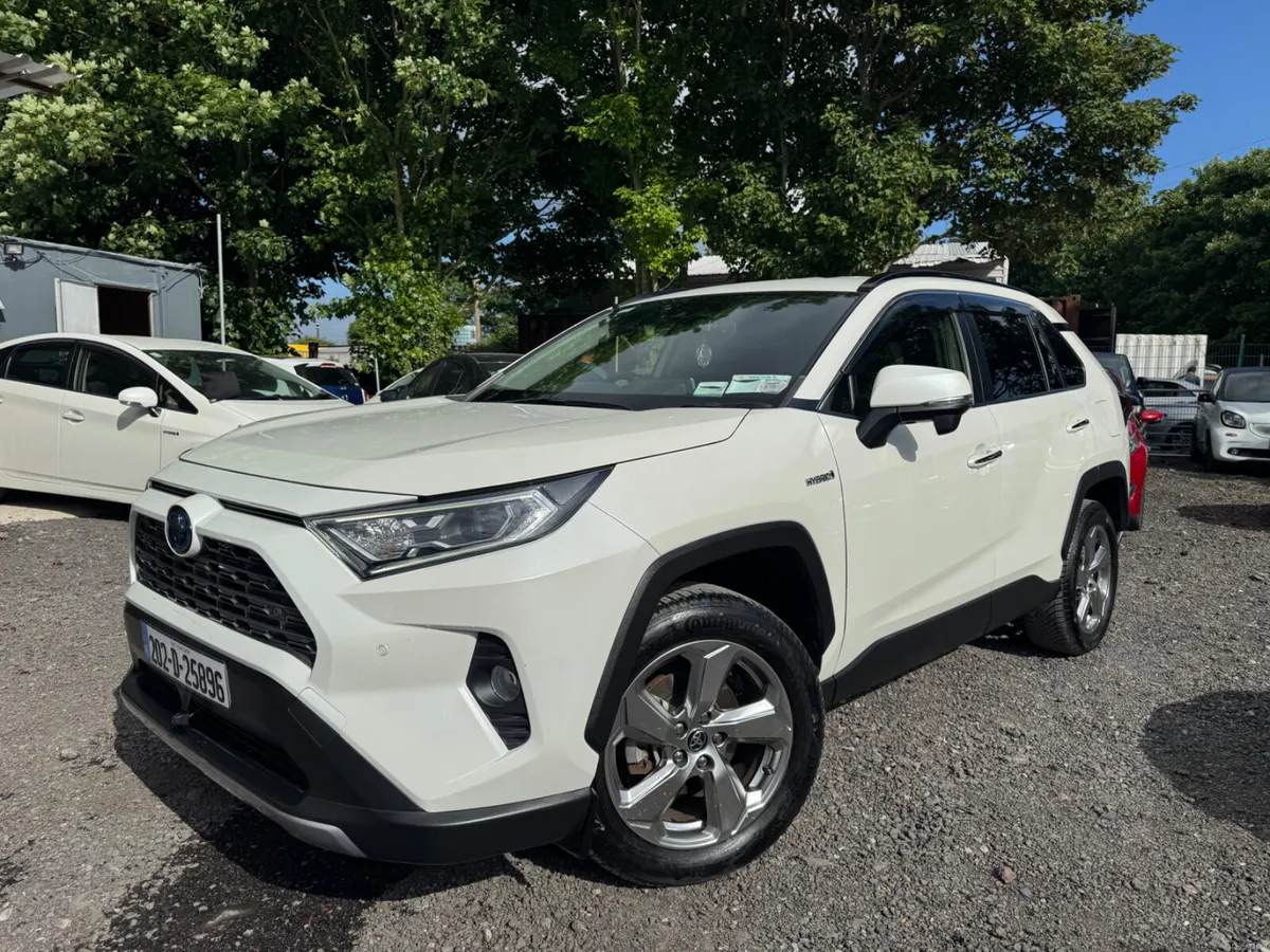 Toyota RAV4 Hybrid Automatic - Image 2