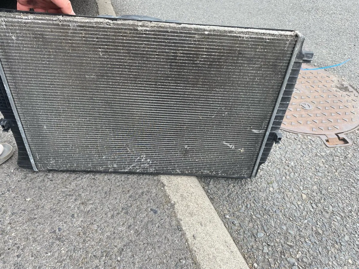 Cooling radiator and fan Passat/Golf - Image 1