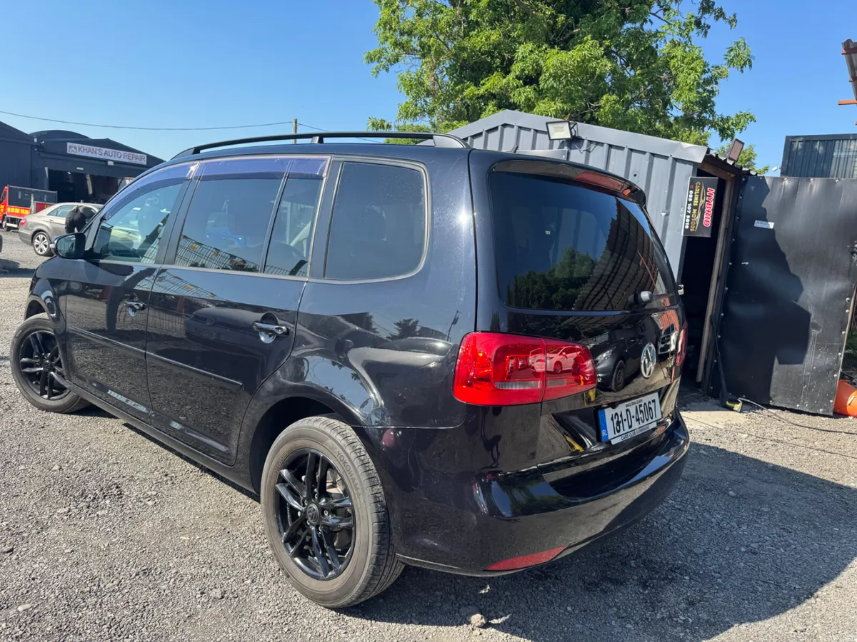 VW TOURAN AUTOMATIC - Image 3