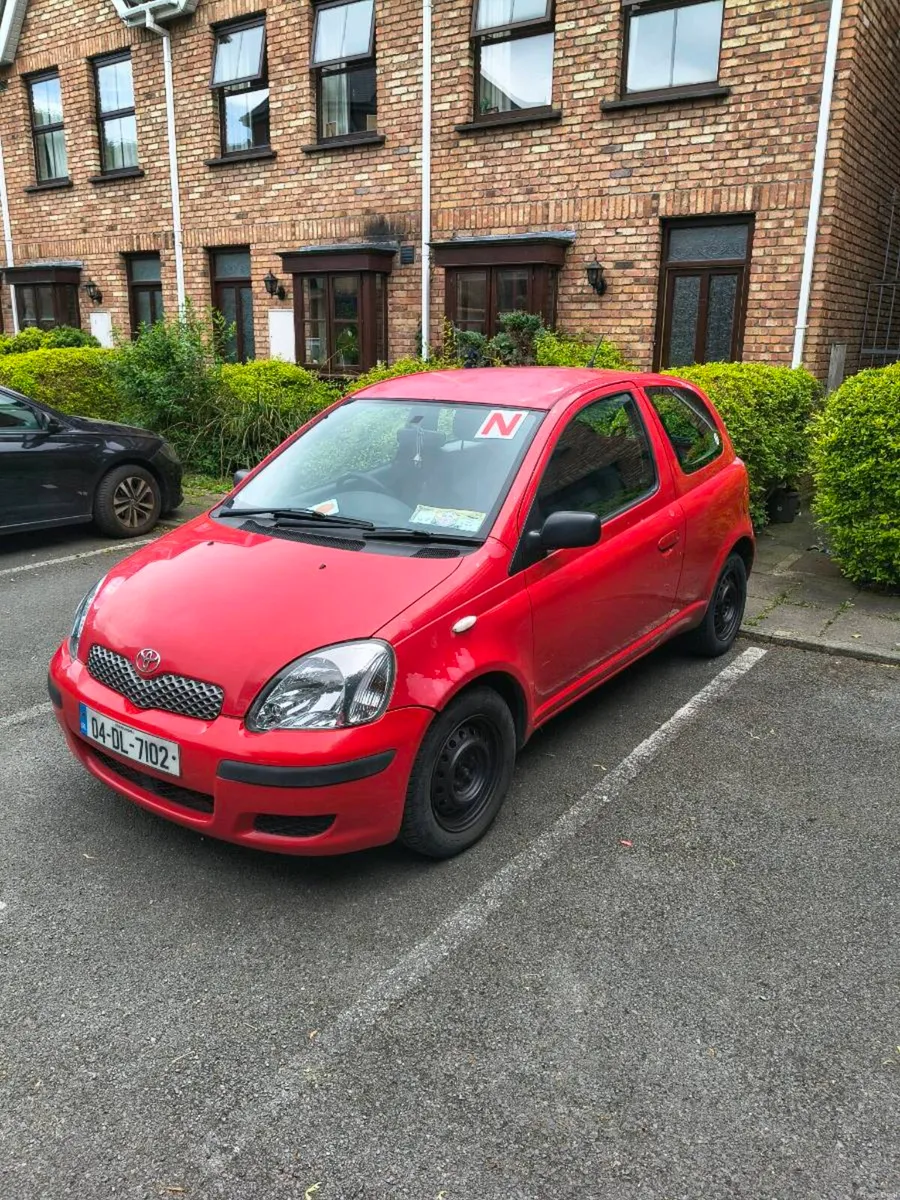 Yaris 2004 1.3 - Image 1