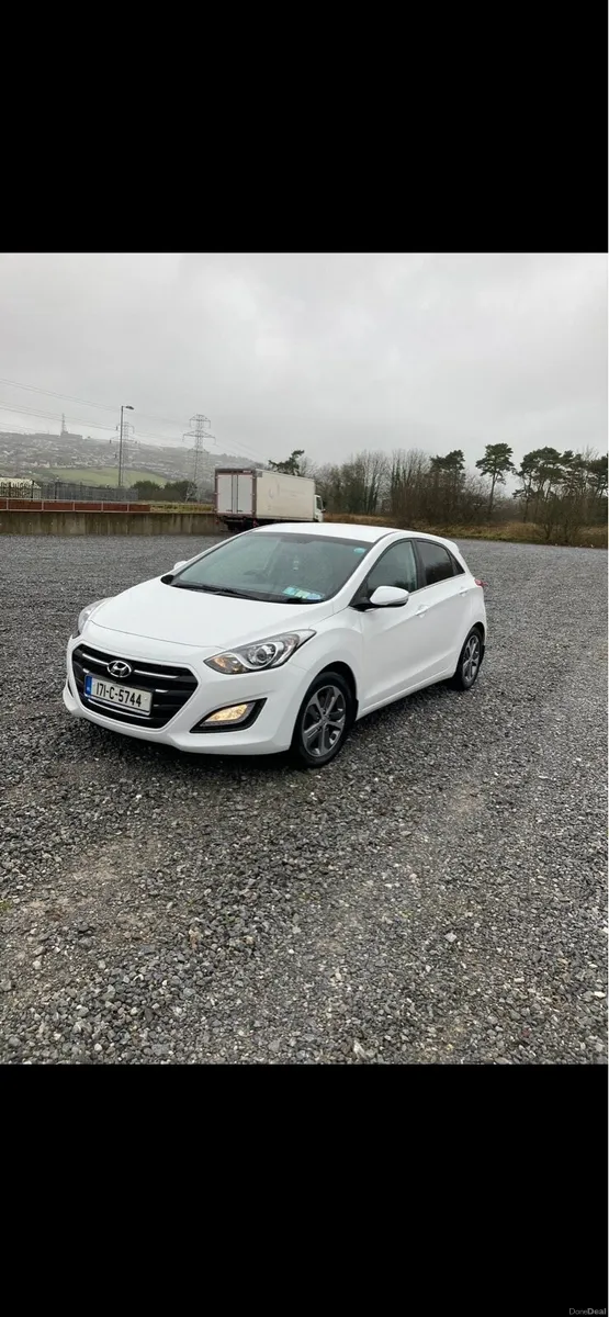 Hyundai i30 LOW KM & 1 owner - Image 1