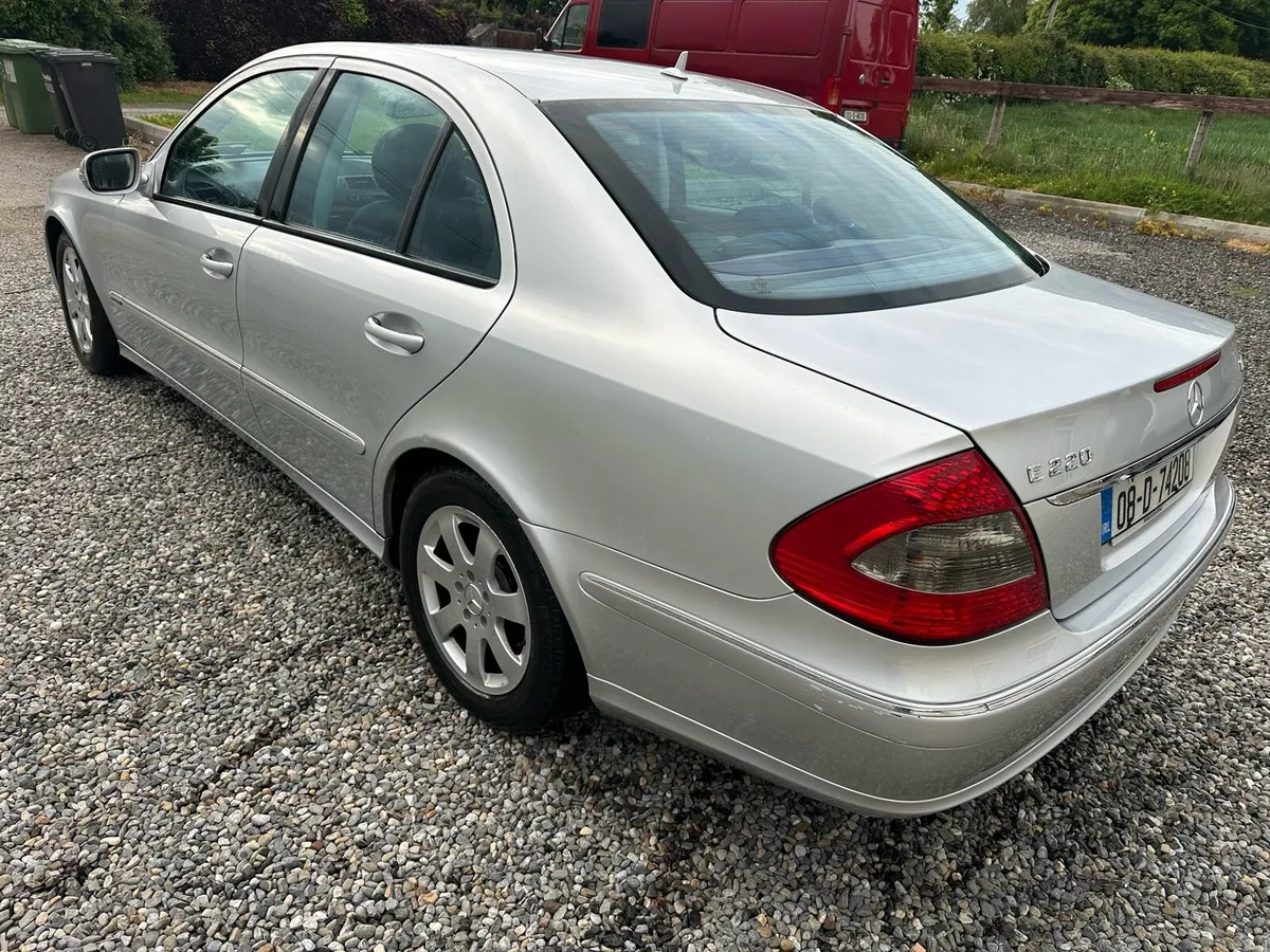 Car - Image 4