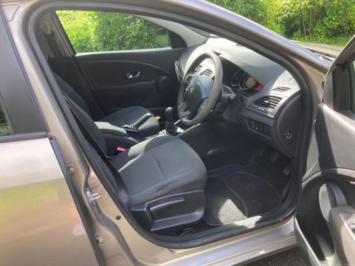 2013 Renault Fluence 1.5 Diesel Saloon - Image 4