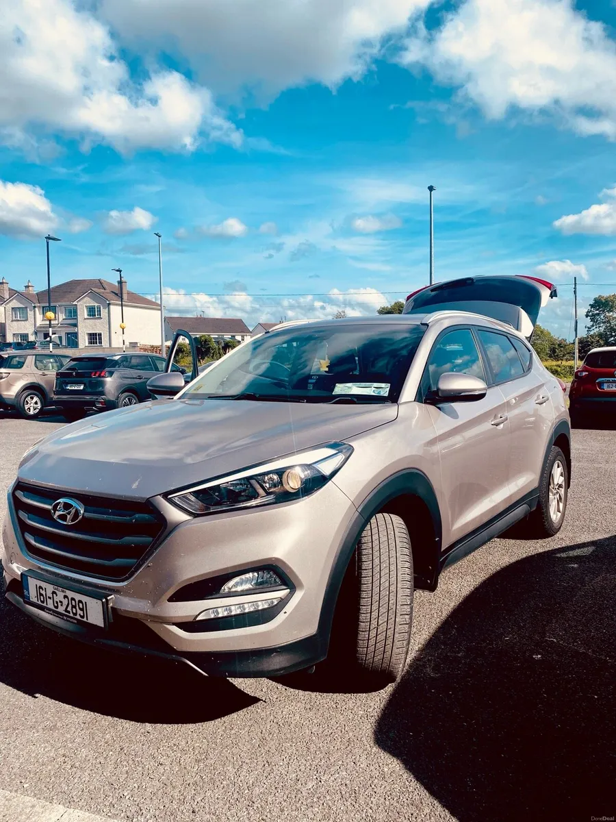 HYUNDAI TUCSON - Image 1