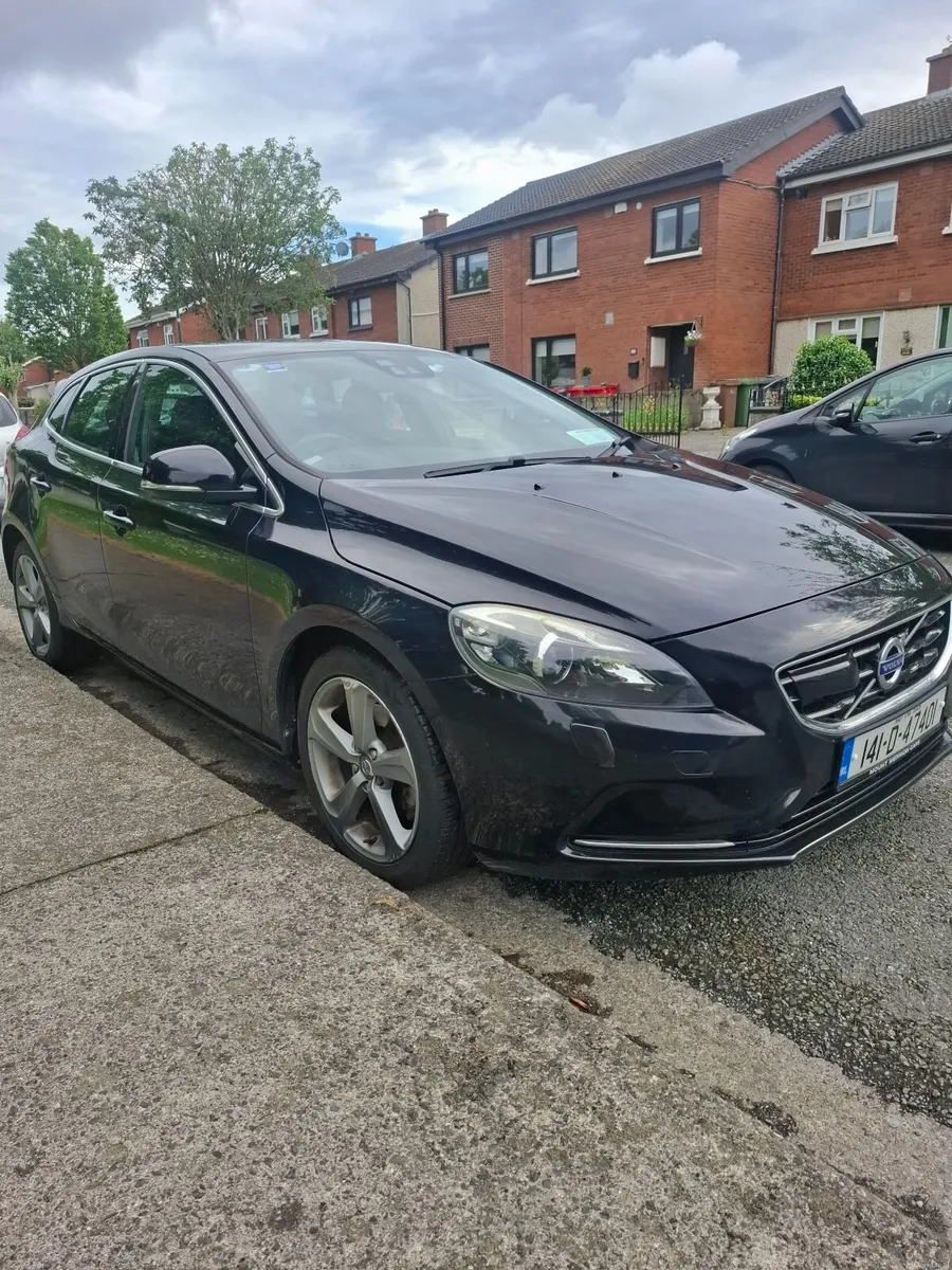 2014 Volvo V40 T4 Black | 81,000 km | Fresh NCT - Image 3