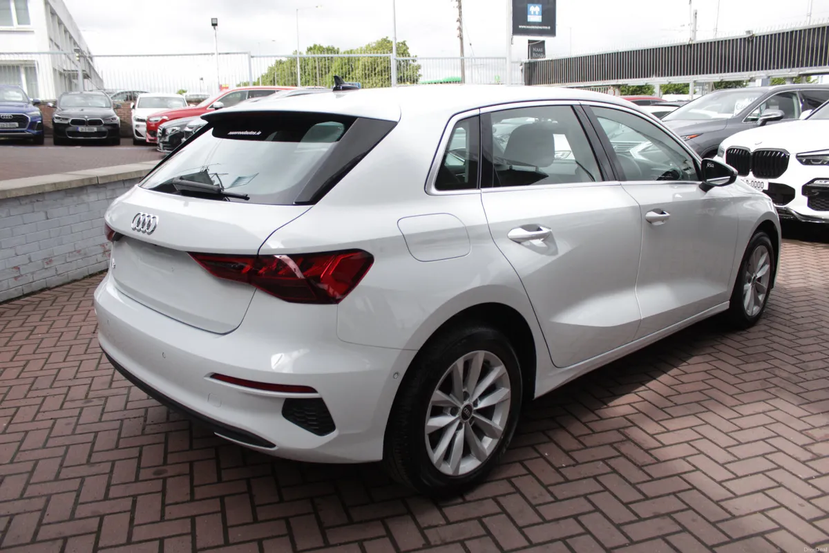 1.0TFSI SPORT 5DR HATCHBACK AUTO // ONLY 48,100 KM - Image 4