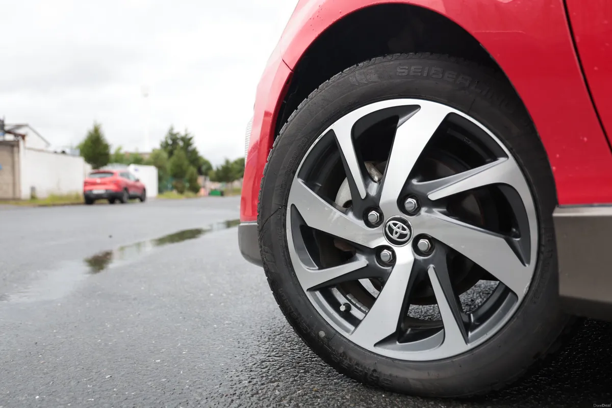 Toyota Aqua Red - Image 3