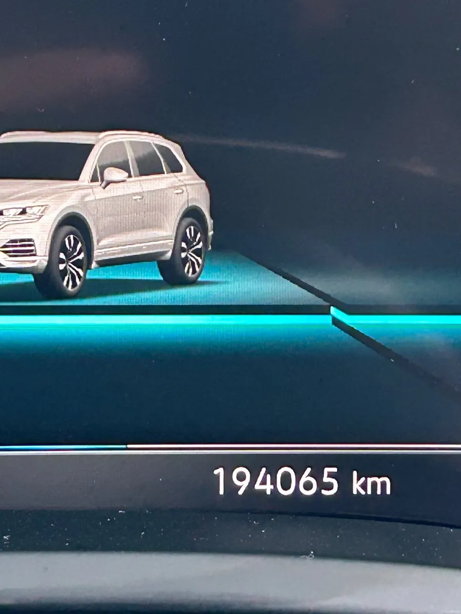 Volkswagen Touareg 2019 - Image 2