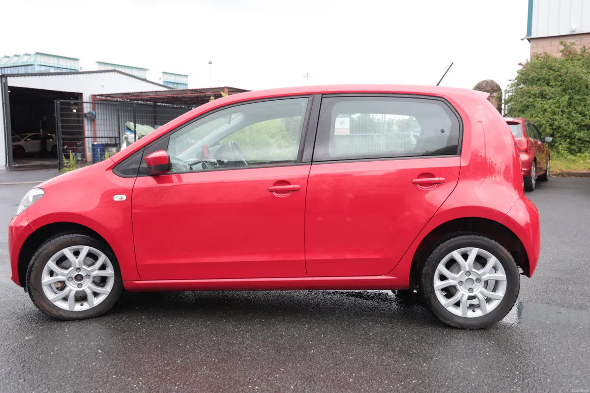 Volkswagen UP Red 2015 - Image 6