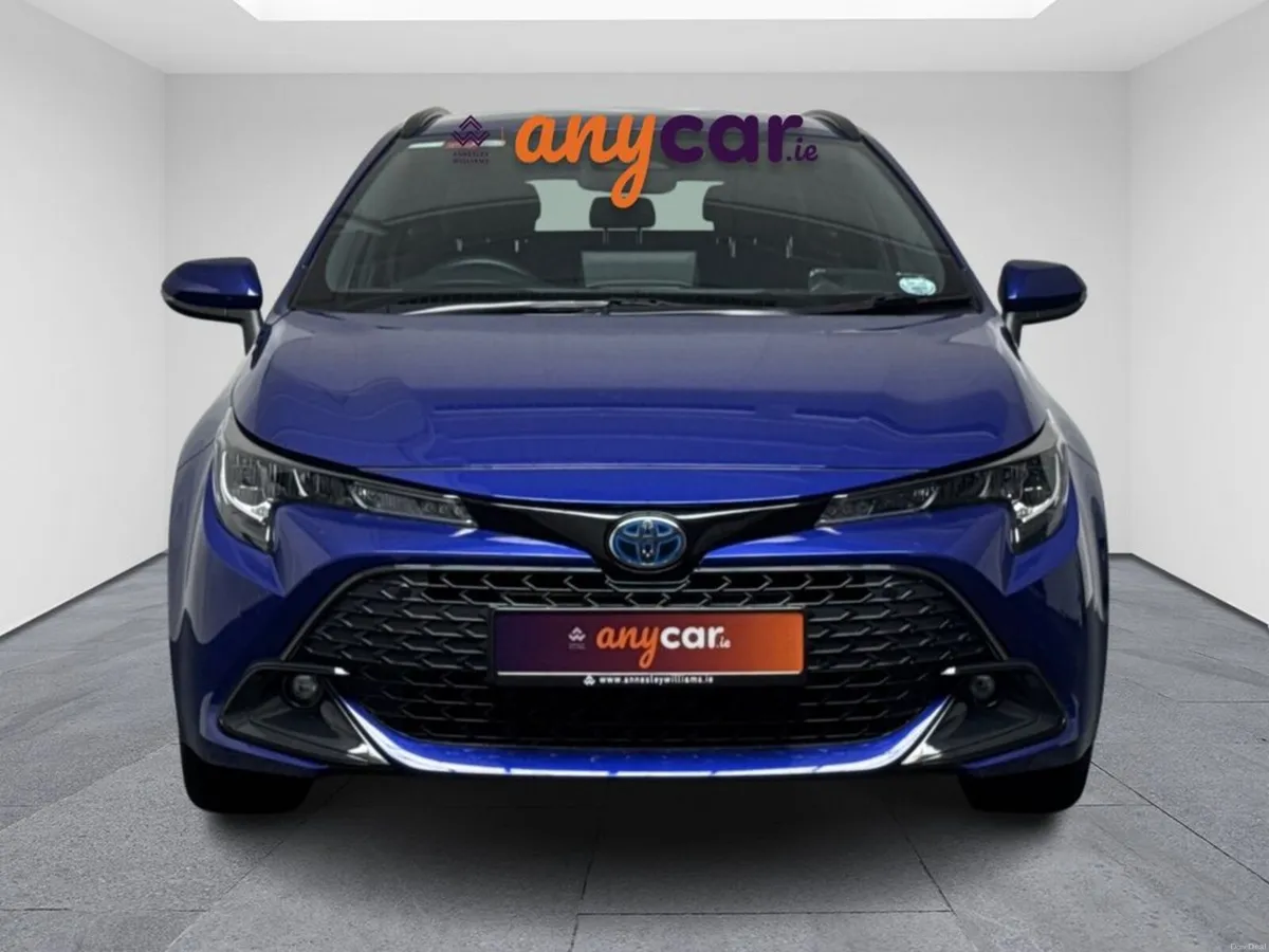 Toyota Corolla 1.8 Hybrid Luna Saloon - Image 2