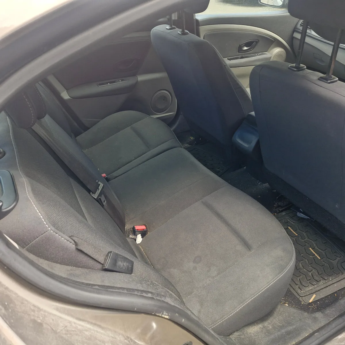 Renault Fluence 2010 - Image 6
