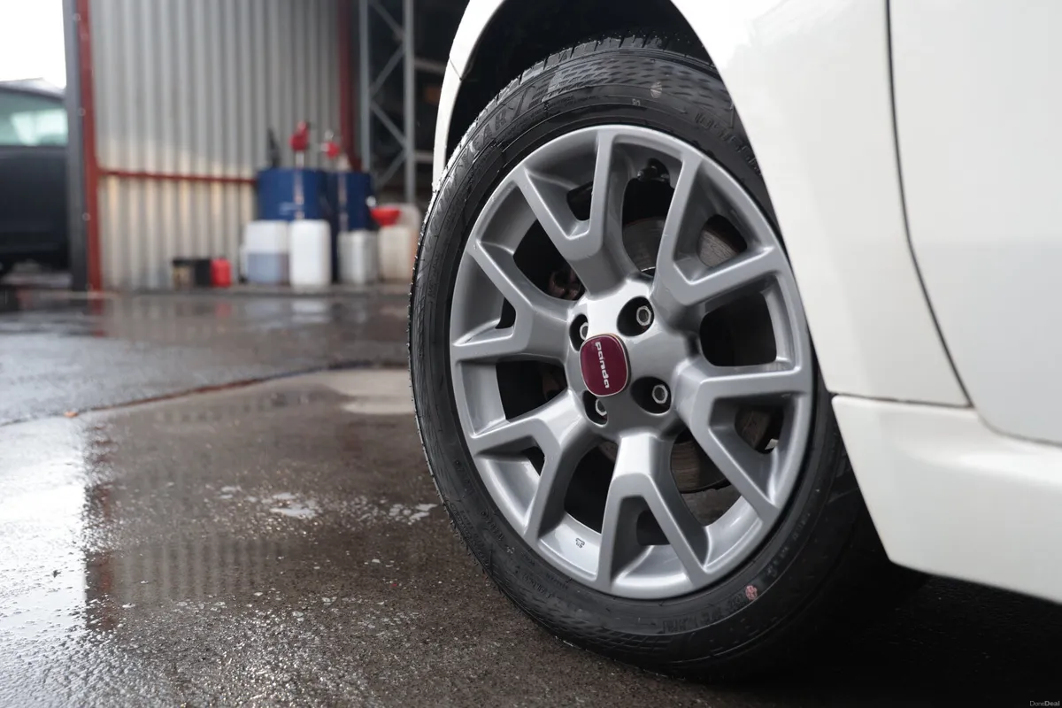 Fiat 500 White - Image 4