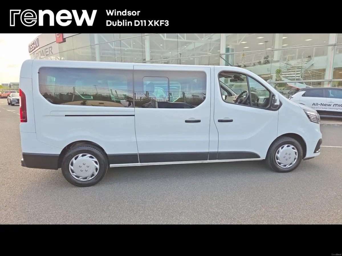 Renault Trafic Passenger TRAFIC RED - COMBI FWD * - Image 6