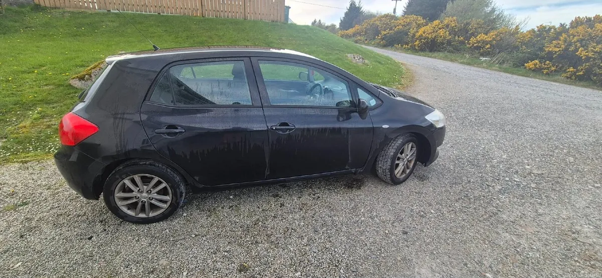 Toyota Auris 2009 - Image 4
